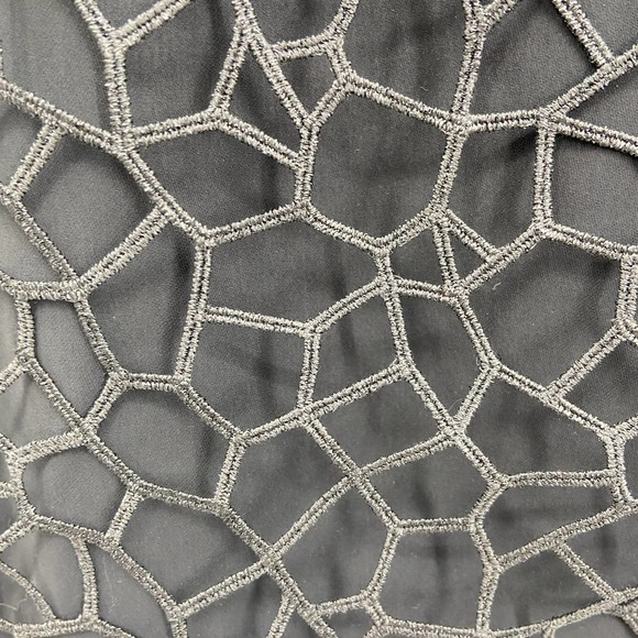 REISS Black Metallic Coral Design Sleeveless Flowey Tiered Shift Dress Size 0 - Picture 6 of 9